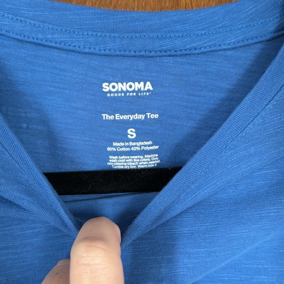 4 basic tees - Picture 7 of 9